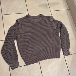 Abercrombie & Fitch Soft Grey/Purple Knit Crop Sweater size Large